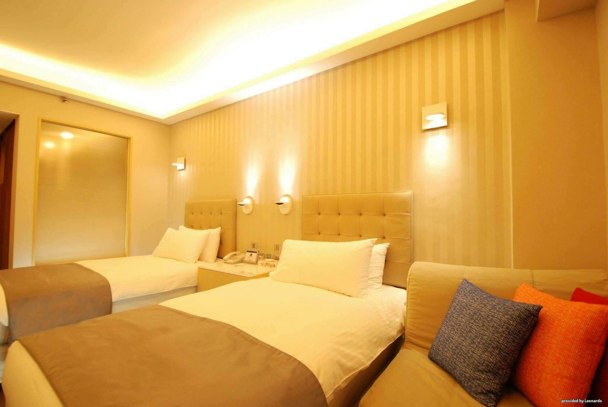 S - Formerly - Sun Sun 3* Macau